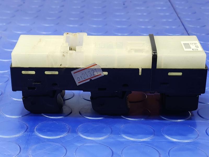 2011 Infiniti QX56 Door Switch Front