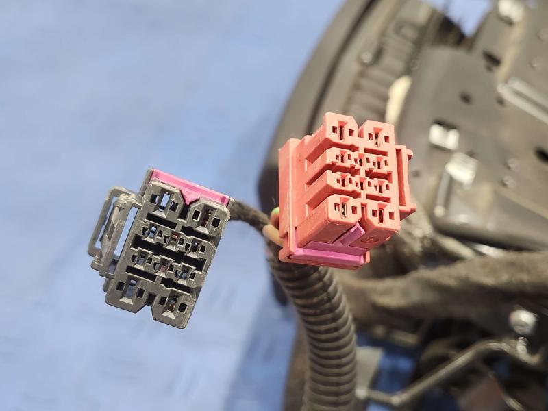 2012 Audi TT Seat Track