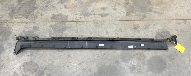 2020 GMC Terrain Rocker Moulding
