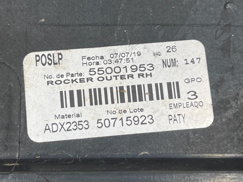 2020 GMC Terrain Rocker Moulding
