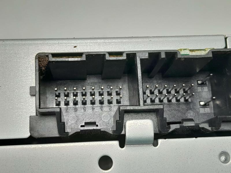 2007-2009 Cadillac DTS Radio Receiver AM FM Single CD MP3 Opt US8  OEM 15948004