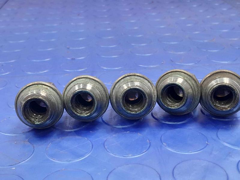 2018 Chevrolet Cruze Lug Nuts