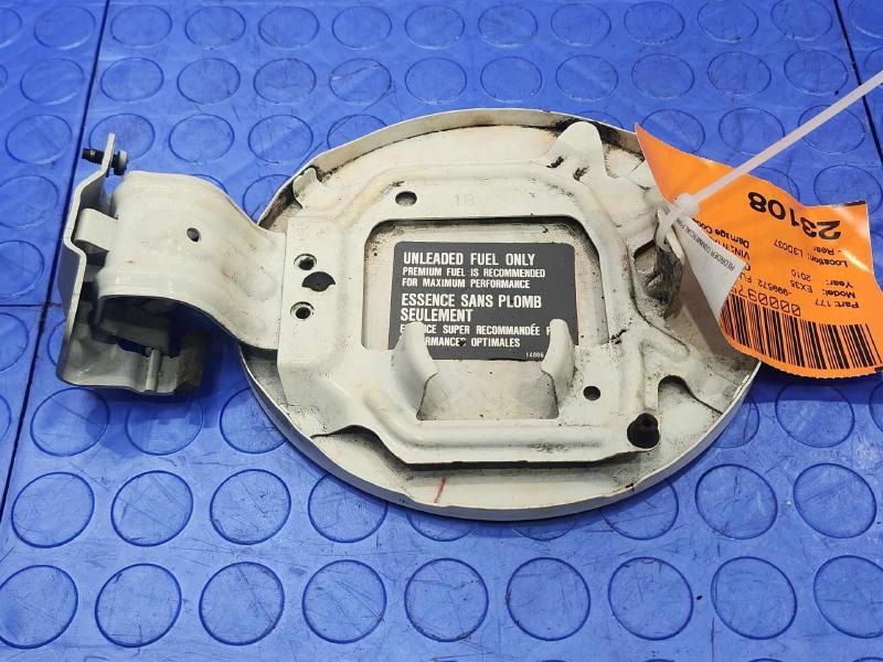 2010 Infiniti EX35 Fuel Tank Door