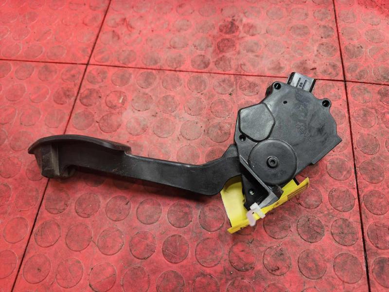 2017-2023 Subaru Impreza Accelerator Pedal Assembly Genuine OEM 36010FL021