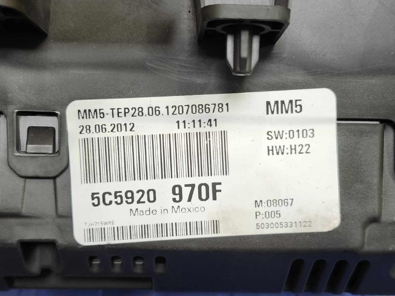 2013 Volkswagen Beetle Speedometer