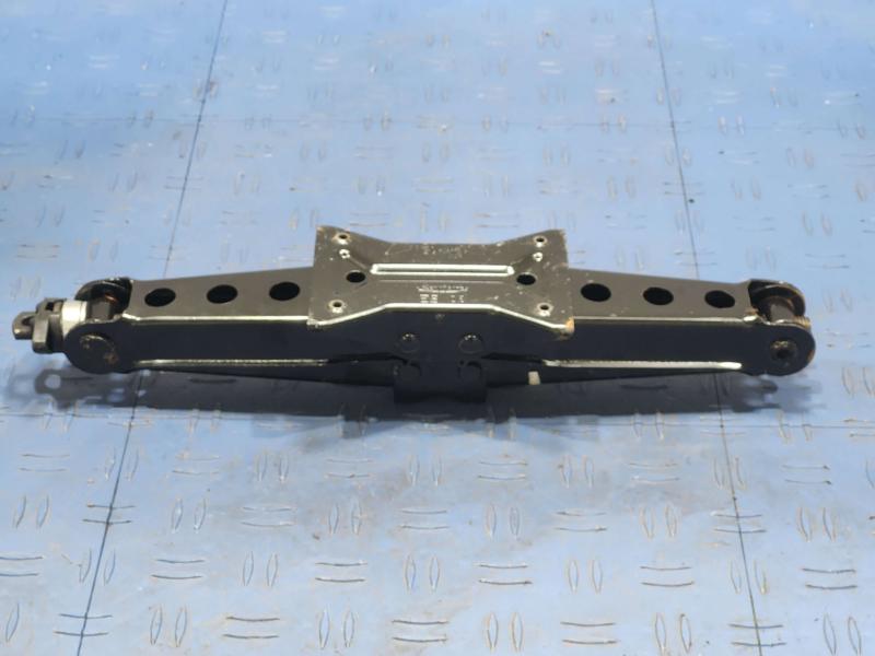 2016 Audi A3 Jack Assembly