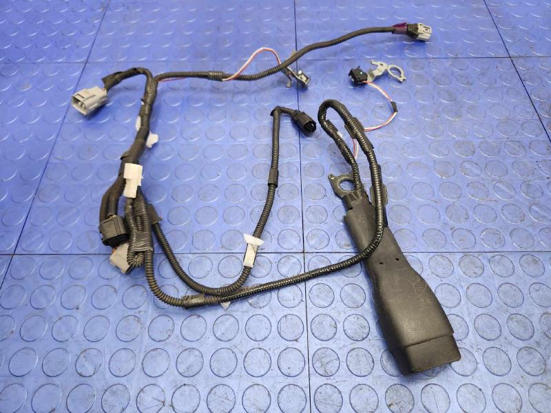 2013 Lexus GS 350 Front Seat Belt