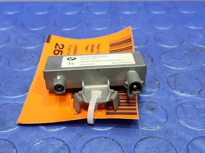 2003-2008 BMW Z4 FM Radio Antenna Amplifier Module Genuine OEM 65206912243