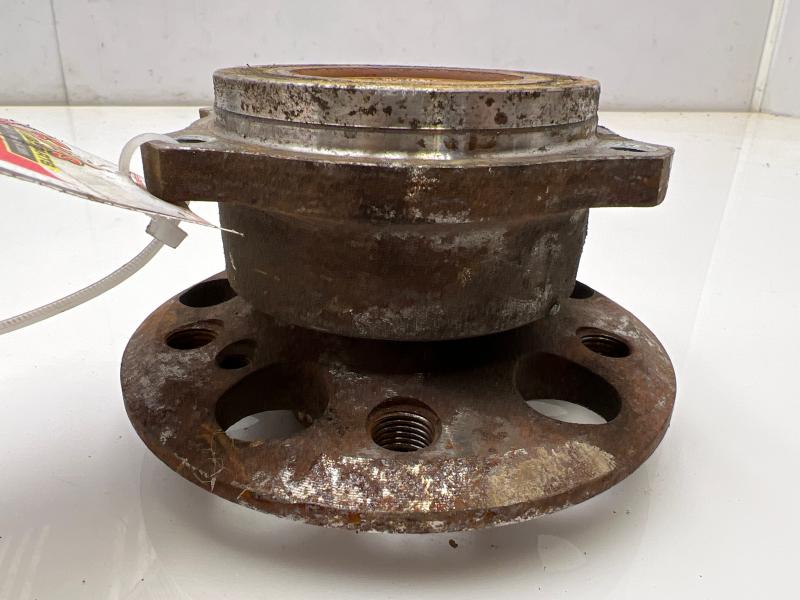2004 - 2016 Mercedes E Class W211 W212 Rear Wheel Hub w/ Bearing OEM 2113570508