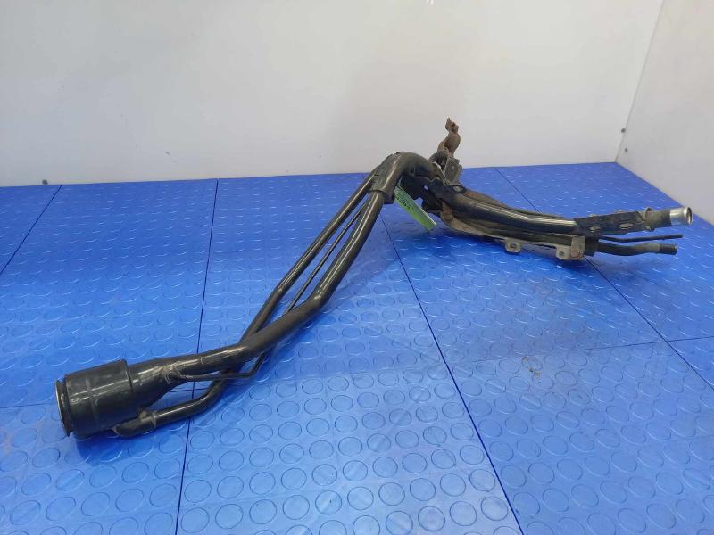 2008-2013 Toyota Highlander Fuel Filler Neck Assembly Genuine OEM 772010E050