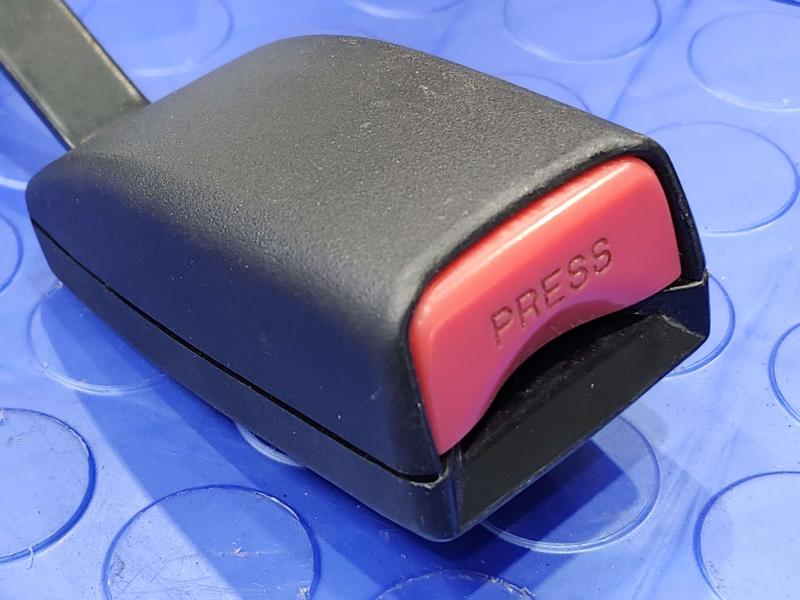 2012 Mazda Mazda5 Rear Seat Belt