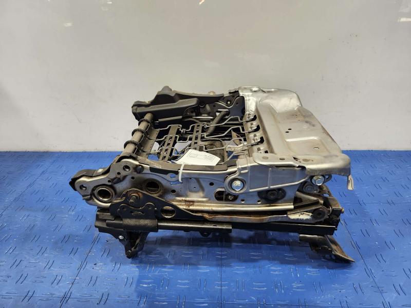 2015 Subaru Forester Seat Track