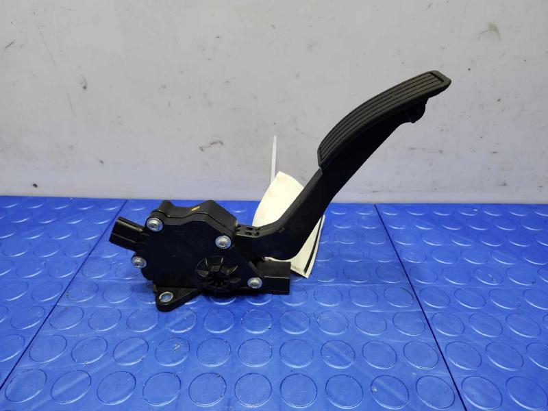 2007-2014 Subaru Outback Accelerator Pedal Assembly OEM 36010AG140