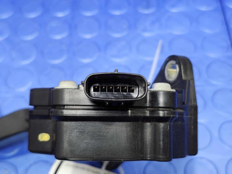 2007-2014 Subaru Outback Accelerator Pedal Assembly OEM 36010AG140