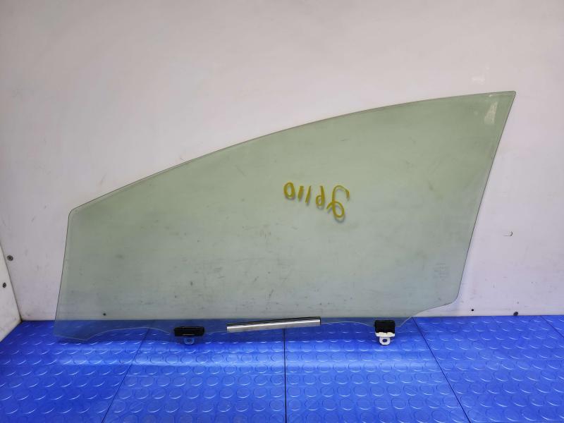 2013 Toyota Prius Front Door Glass/Window