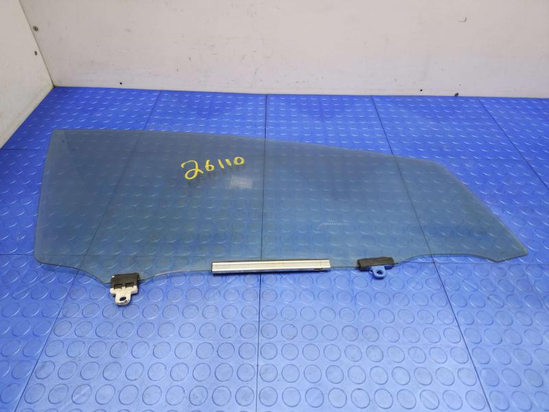 2013 Toyota Prius Front Door Glass/Window