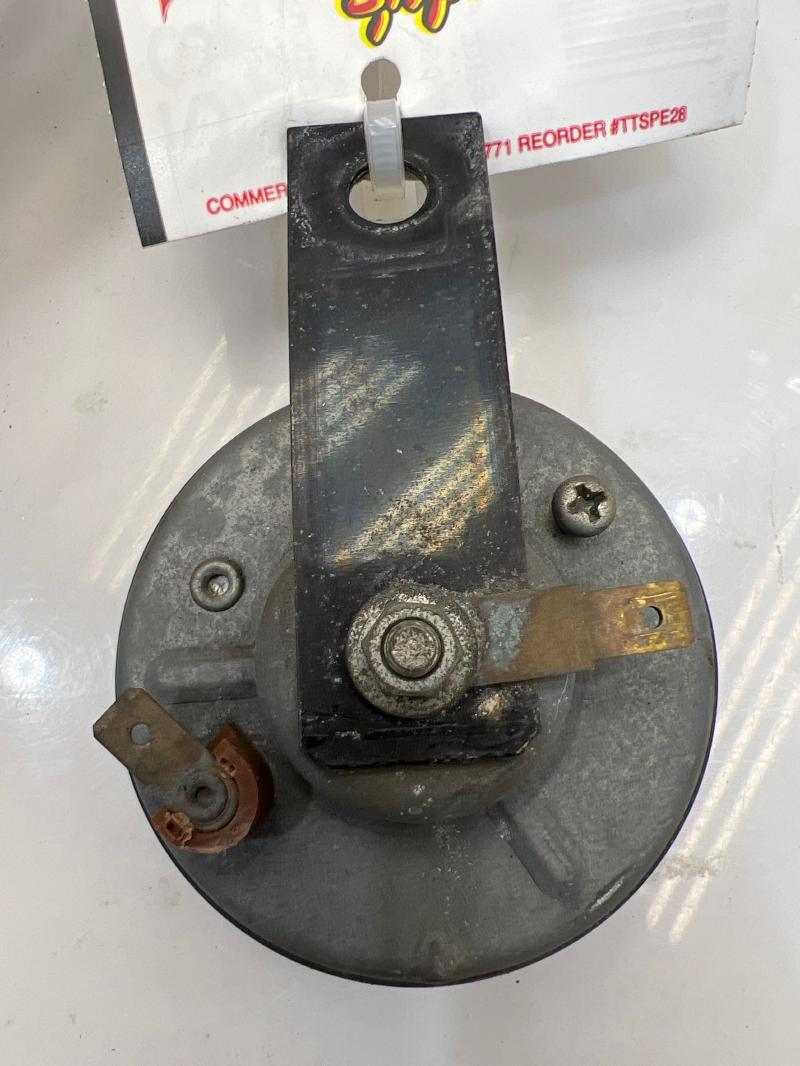 2011 - 2017 Nissan Juke High Note Horn Assembly OEM 256101KA0A