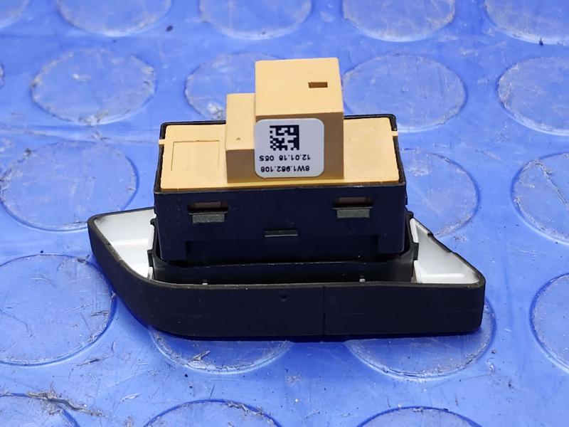 2017-2018 Audi A4 Driver Door Lock Control Switch Genuine OEM 8W19621075PR