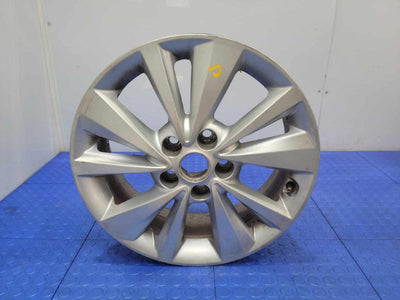 2016 Kia Sedona Wheel