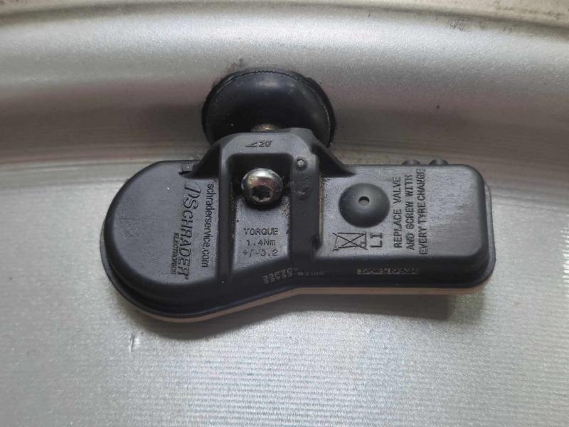 2016 Kia Sedona Wheel