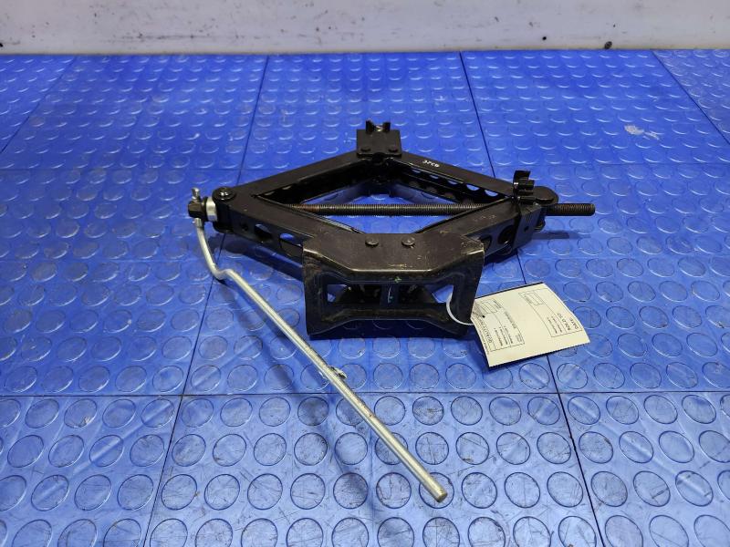 2020 Land Rover Discovery Sport Jack Assembly