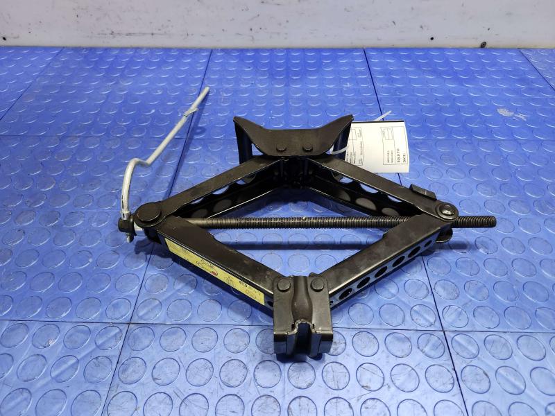 2020 Land Rover Discovery Sport Jack Assembly
