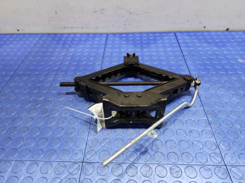 2020 Land Rover Discovery Sport Jack Assembly