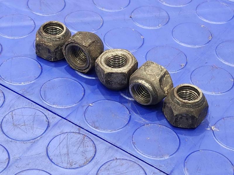 2015 Nissan Rogue Lug Nuts