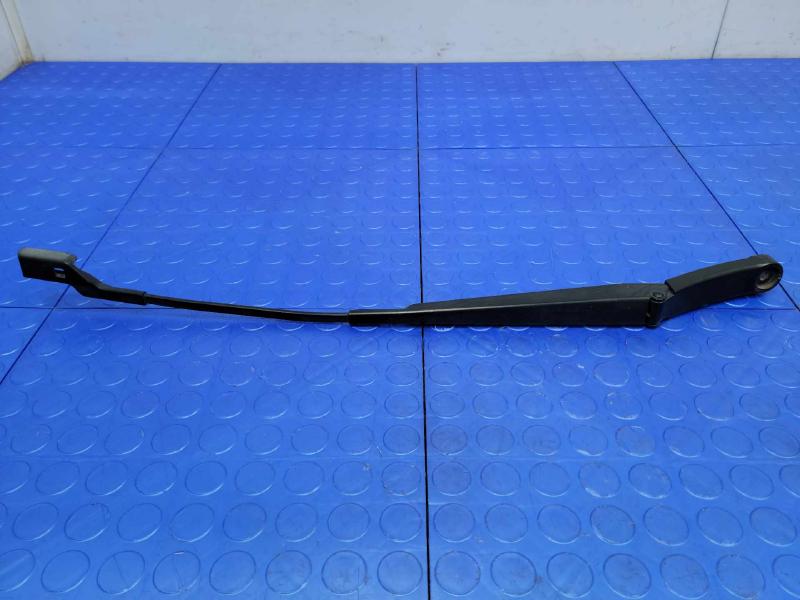 2009 Volkswagen Tiguan Wiper Arm