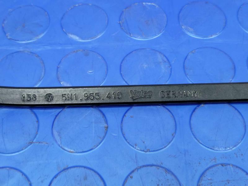 2009 Volkswagen Tiguan Wiper Arm