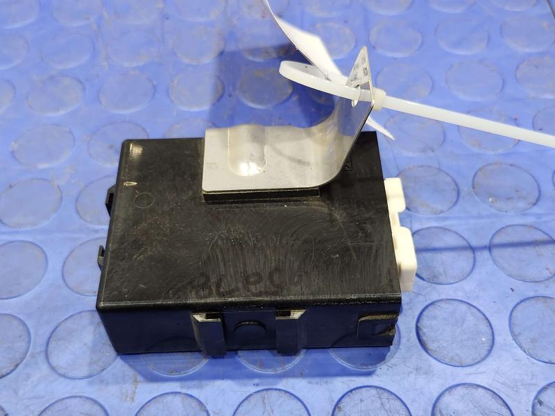 2003-2004 Subaru Legacy Outback Keyless Entry Control Module OEM 88035AE16A
