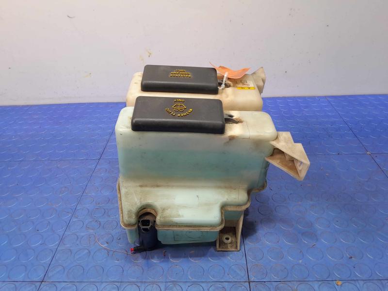 2005 Ford Explorer Washer Bottle