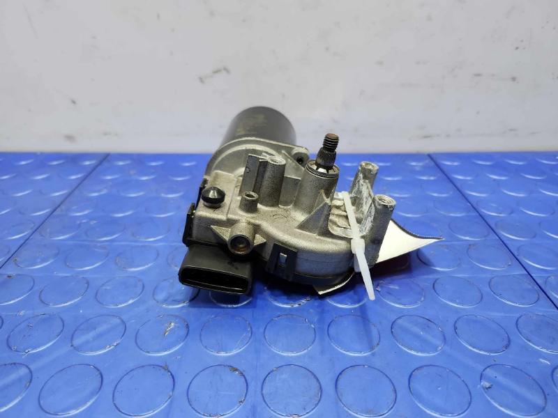 2013-2018 Hyundai Santa Fe Windshield Wiper Motor Genuine OEM 981102W000