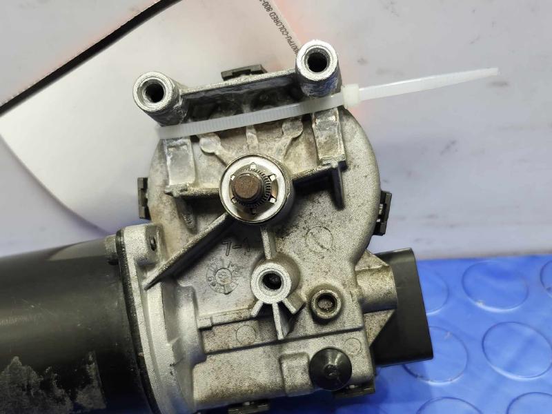 2013-2018 Hyundai Santa Fe Windshield Wiper Motor Genuine OEM 981102W000