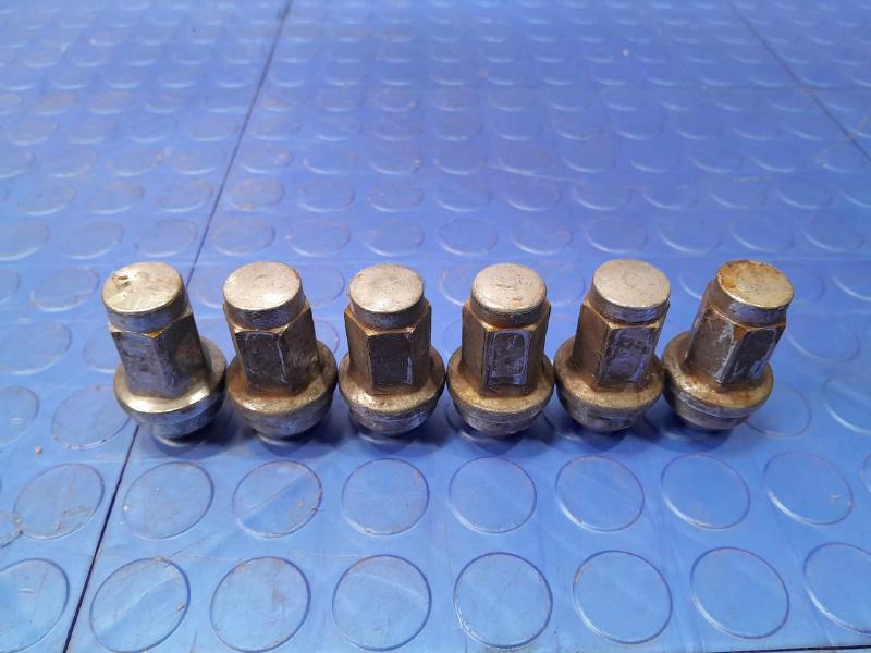 2013 Ford F-150 Lug Nuts