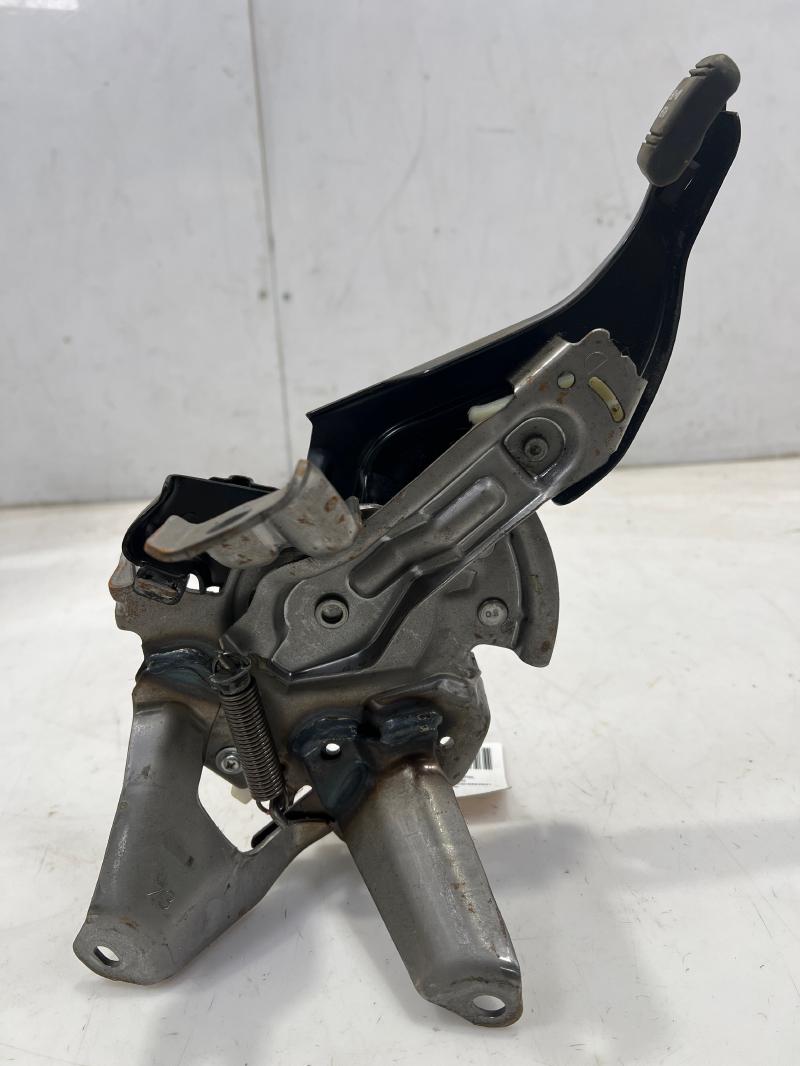 2010 - 2015 Toyota Prius Parking Brake Pedal Emergecny Brake OEM