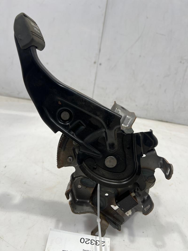 2010 - 2015 Toyota Prius Parking Brake Pedal Emergecny Brake OEM