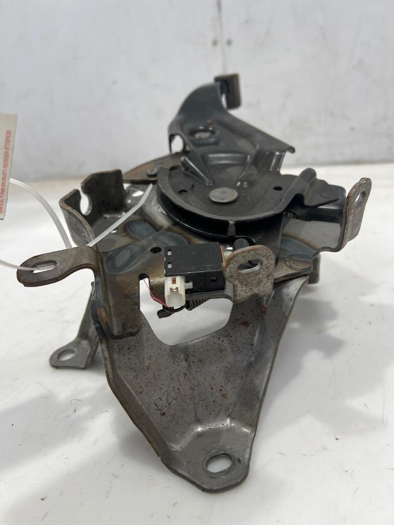 2010 - 2015 Toyota Prius Parking Brake Pedal Emergecny Brake OEM