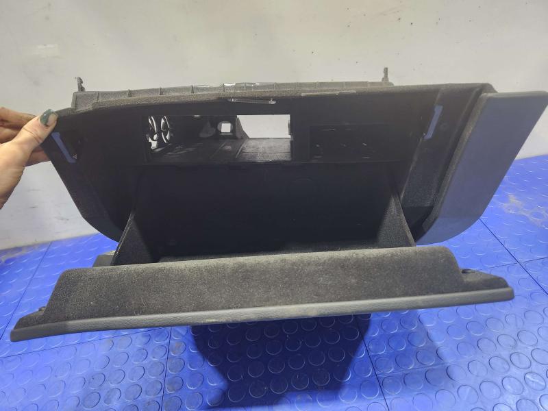 2018-2019 Audi Q7 OEM Glove Box Compartment Assembly Black 4M1857035S25D