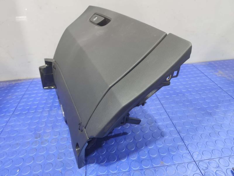 2018-2019 Audi Q7 OEM Glove Box Compartment Assembly Black 4M1857035S25D