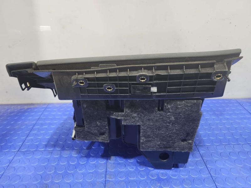 2018-2019 Audi Q7 OEM Glove Box Compartment Assembly Black 4M1857035S25D