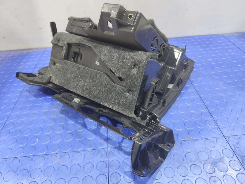 2018-2019 Audi Q7 OEM Glove Box Compartment Assembly Black 4M1857035S25D