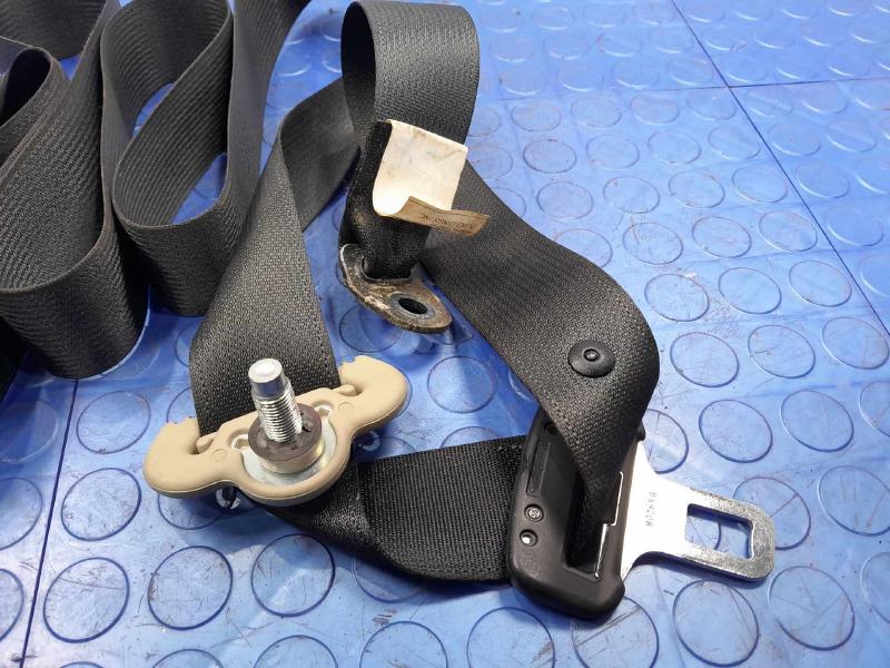 2014 Nissan Versa Rear Seat Belt