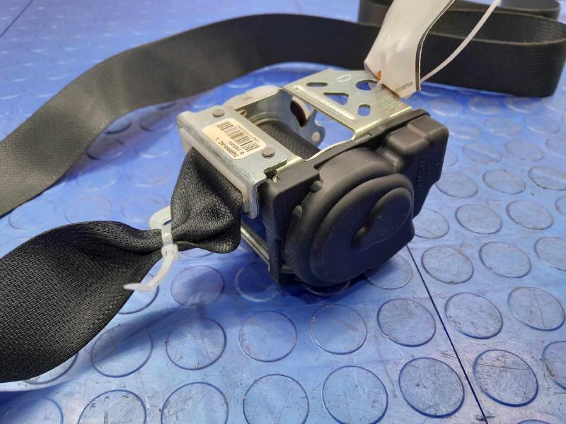 2014 Nissan Versa Rear Seat Belt