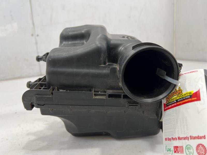2013 - 2019 Nissan Sentra 1.8L Air Cleaner Box Assembly OEM 165003RC2A