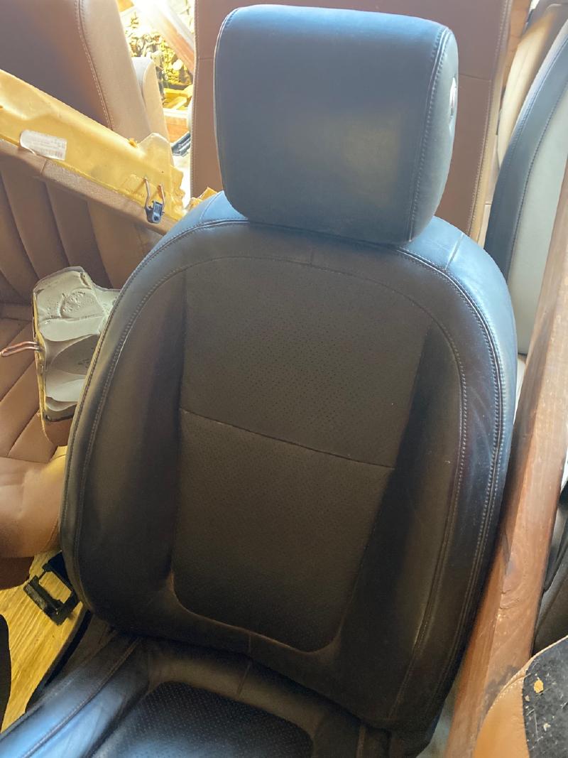 2011 Jaguar XF Front Seat
