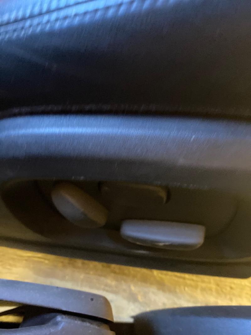 2011 Jaguar XF Front Seat