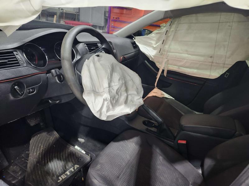 2016 Volkswagen Jetta Center Pillar