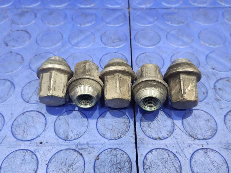2017 Chevrolet Malibu Lug Nuts