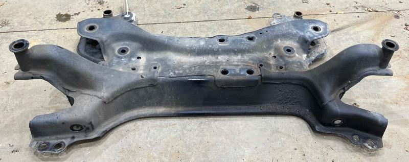 2010 Toyota RAV4 Crossmember/Cradle/Undercarria